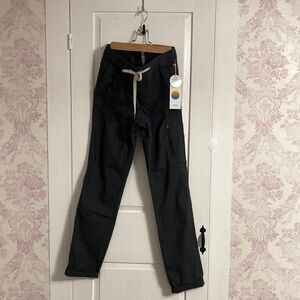 Vuori Women’s Ripstop pants size Xs LONG, Charcoal color, NWT but marked tag